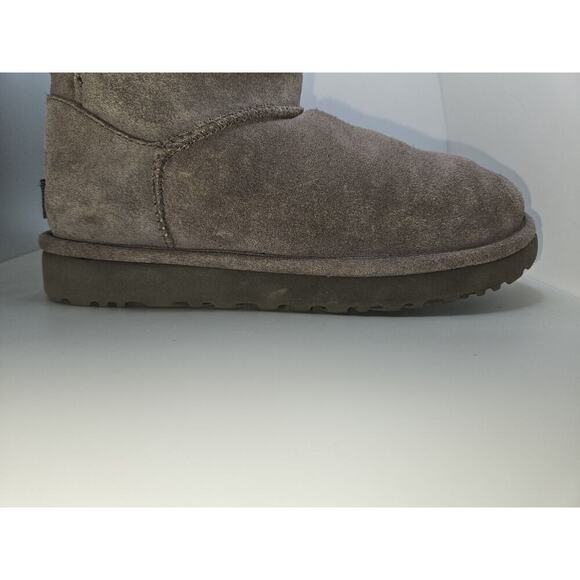 Women's UGG Constantine (1018629) Gray Suede Boots Size 8 EU 39 - Picture 5 of 16